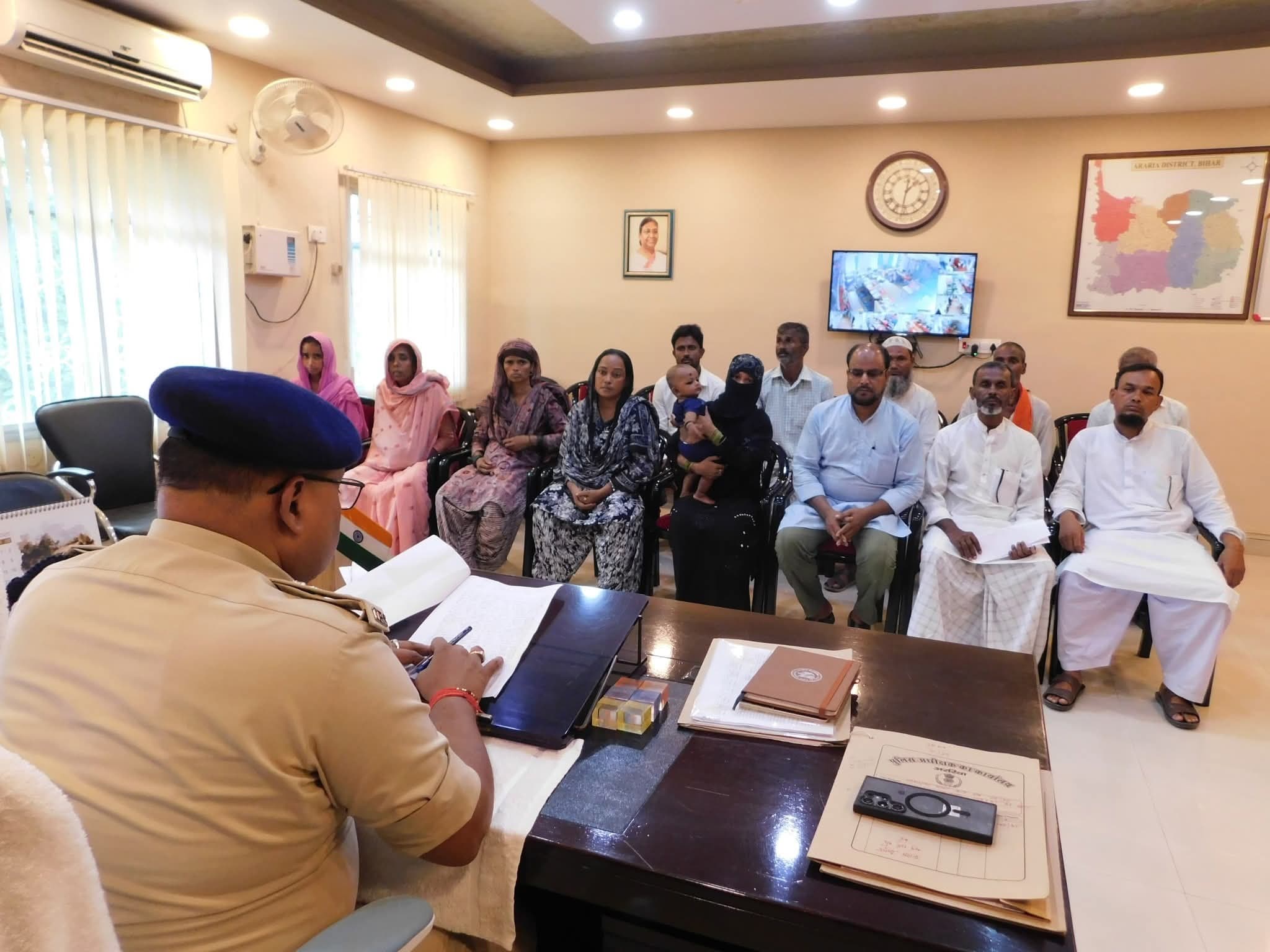 एसपी ने की एक दर्जन मामलों की सुनवाई