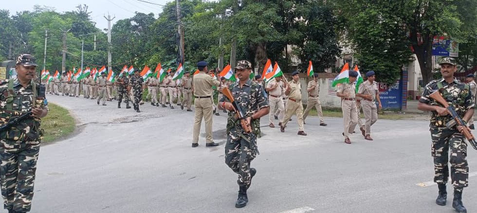 हर घर तिरंगा कार्यक्रम को लेकर सशस्त्र सीमा बल का पैदल मार्च