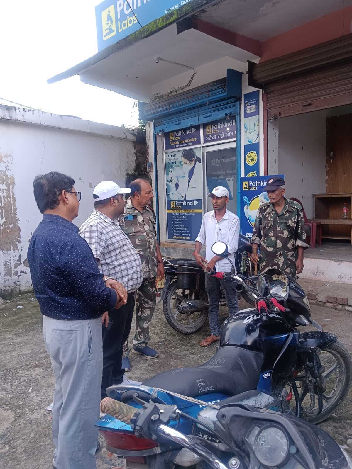 अवैध अल्ट्रासाउंड व निजी क्लिनिक में की छापेमारी