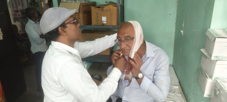 शिक्षक ने रंगदारी मांगने व मारपीट करने का दिया आवेदन