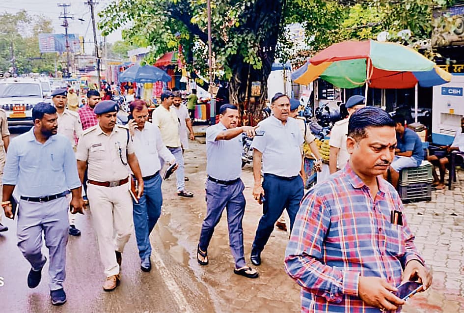 Begusarai News : जाम व अतिक्रमण पर चला प्रशासन का डंडा, 1.83 लाख का जुर्माना