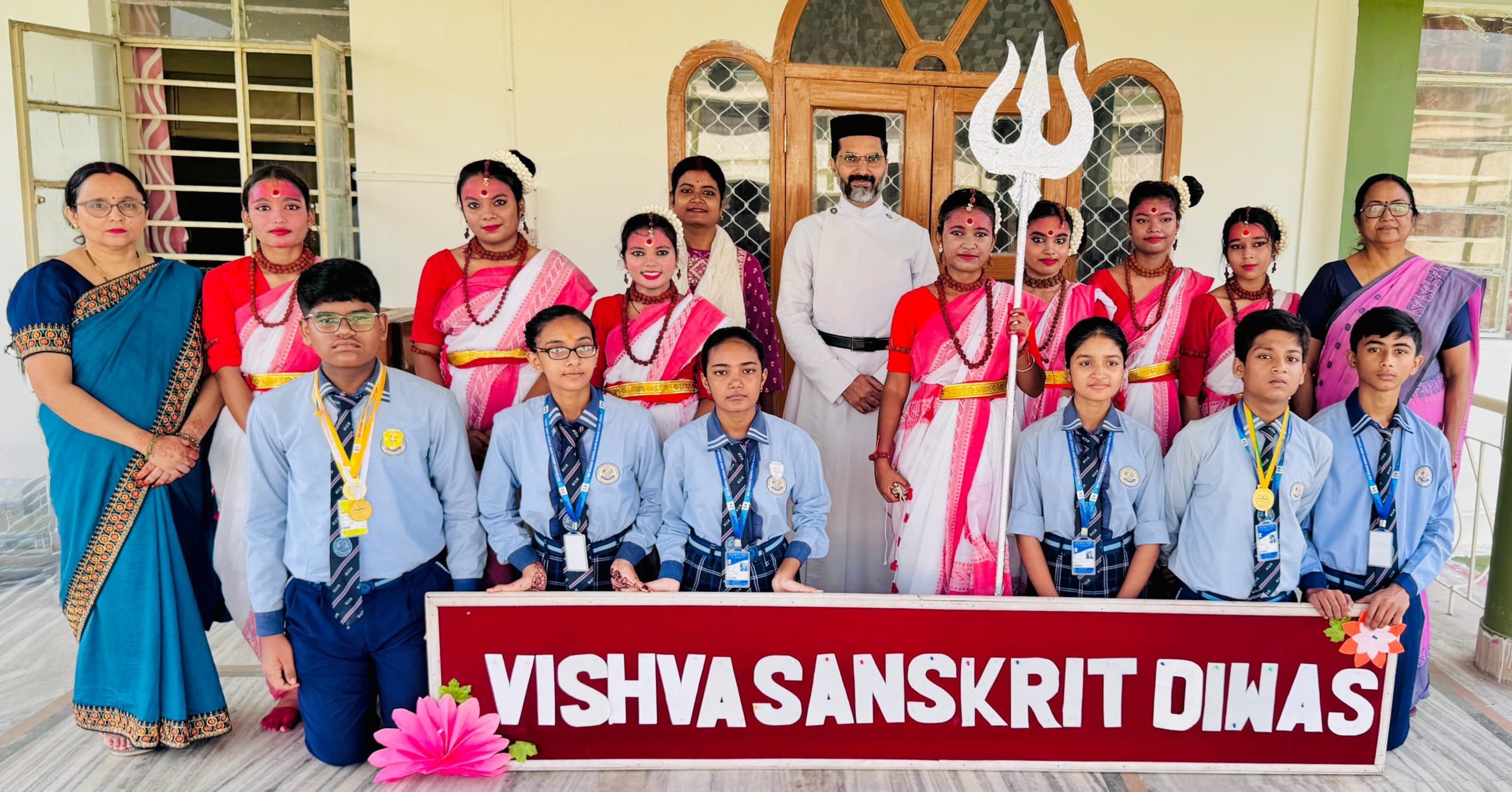 Bokaro News : संस्कृत विश्व की प्राचीनतम भाषाओं में से एक : प्राचार्य