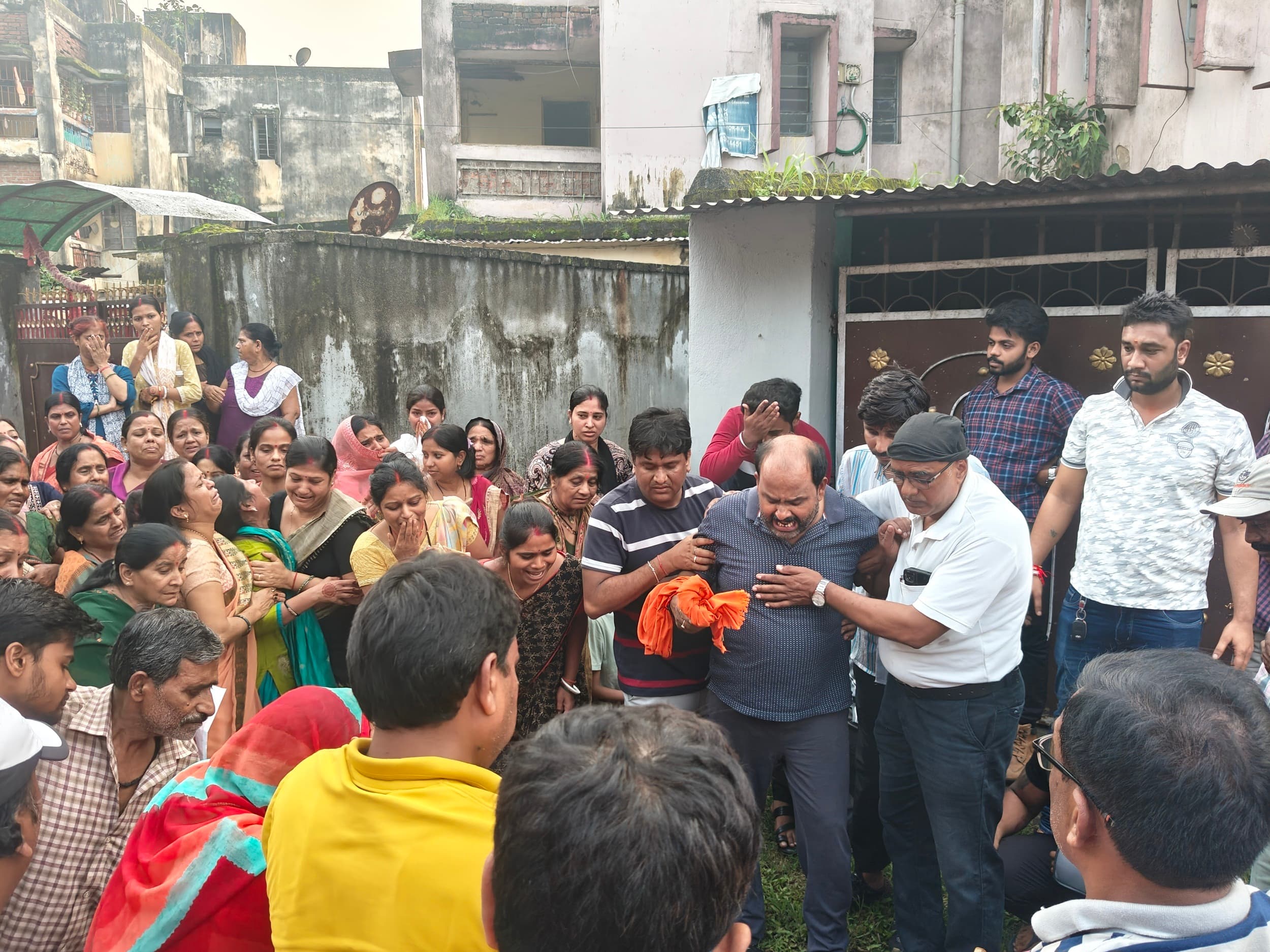 Bokaro News : मां-बेटी का शव पहुंचते ही हर किसी की आंखें हुईं नम