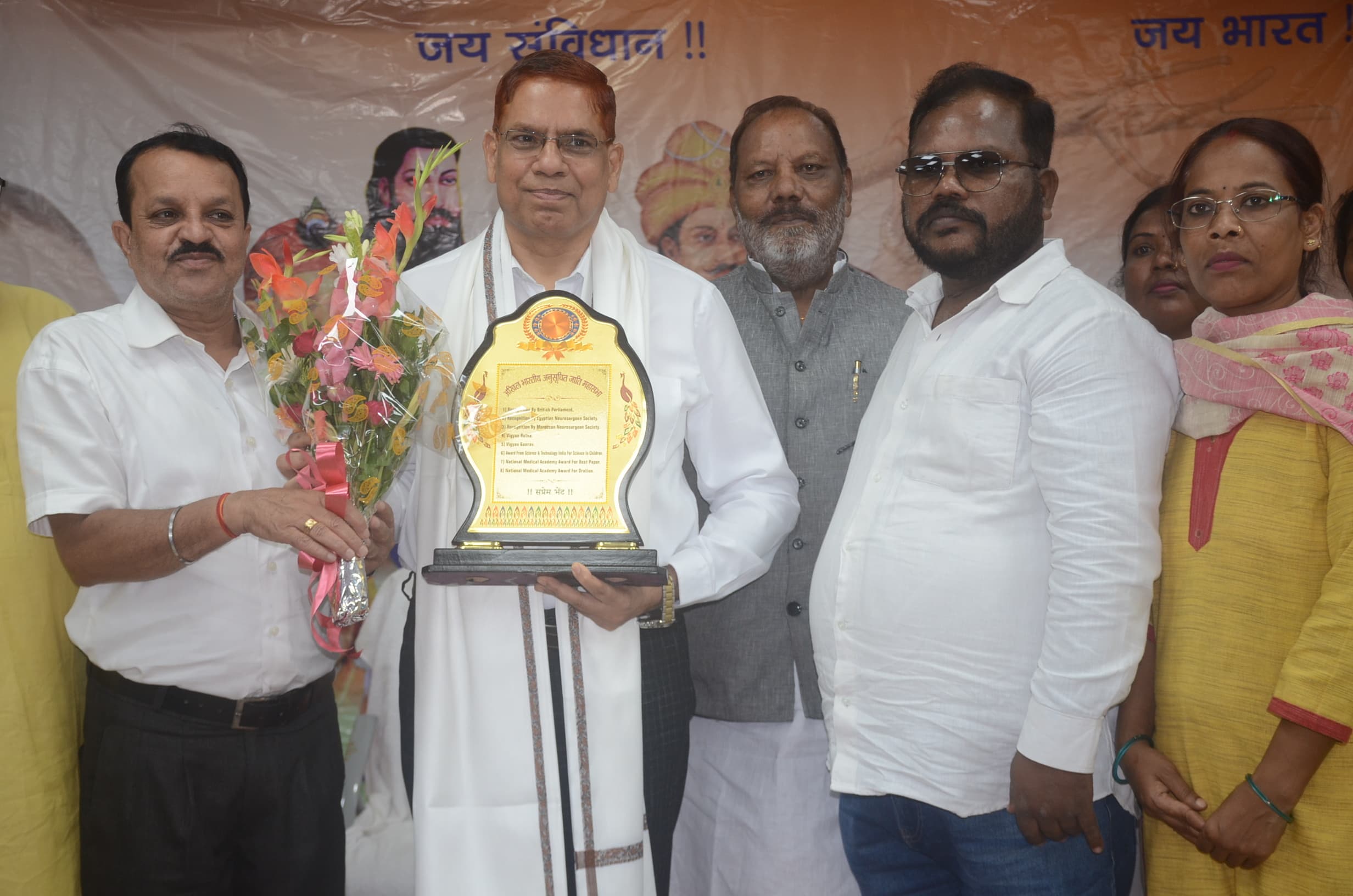 ranchi news : रिम्स निदेशक ने धमकाने का आरोप लगाया, थाने में शिकायत