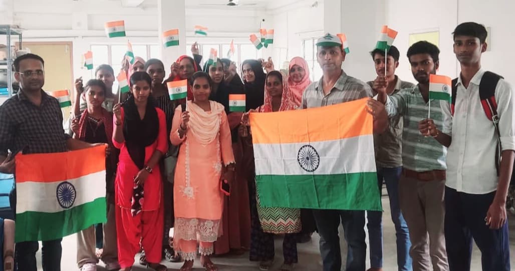 रैली निकाल किया लोगों को राष्ट्रप्रेम के प्रति जागरूक