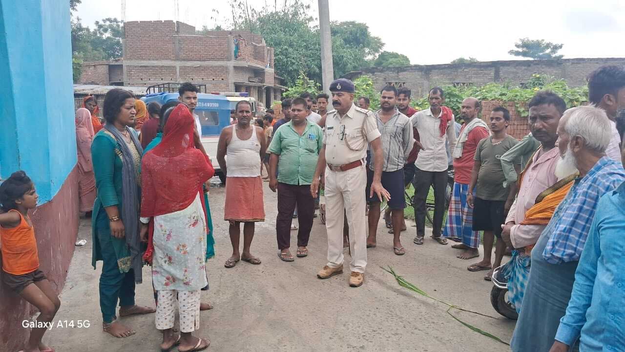 Bettiah : विवाहिता की हत्या कर लाश किया गायब, आरोपित ससुराल वाले घर छोड़ हुए फरार