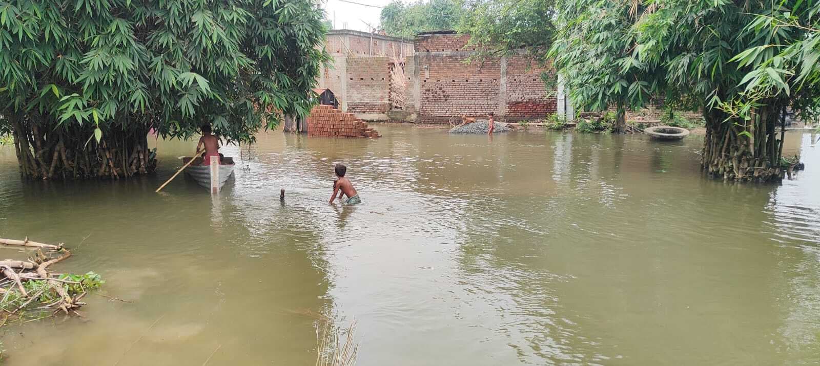 जामतला और चंडीतला गांव में घुसा बाढ़ का पानी, 25 परिवार प्रभावित