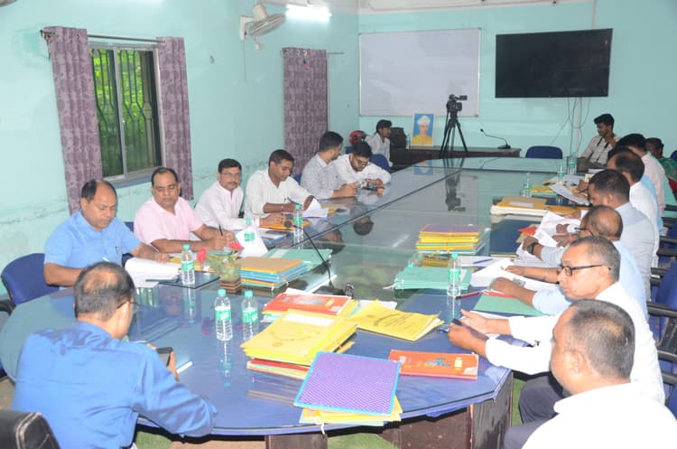 Deoghar News : 94 अभ्यर्थियों की काउंसेलिंग पूरी, दस्तावेजों का हुआ सत्यापन