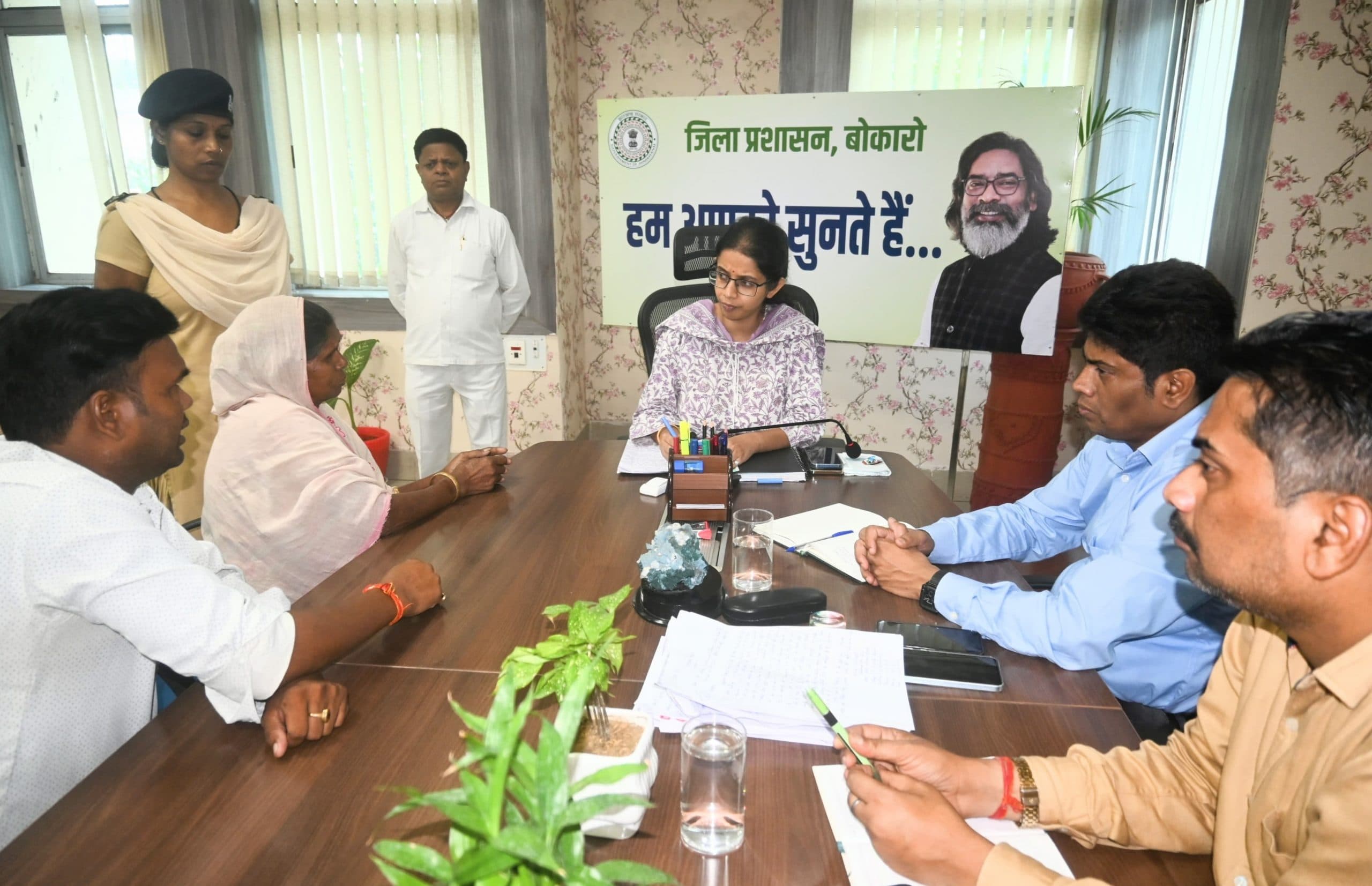 Bokaro News : जनता दरबार में 41 मामलों की सुनवाई, ऑनस्पॉट कई मामलों का निष्पादन