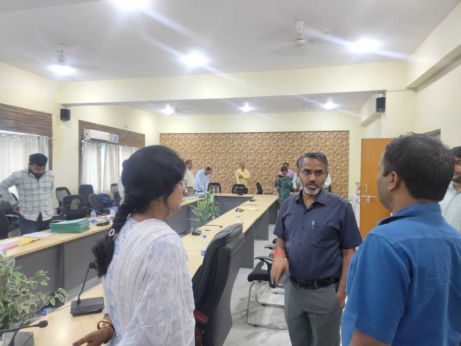 Giridih News: डीसी ने सहायक आचार्य नियुक्ति के जिला स्तरीय काउंसेलिंग का किया निरीक्षण