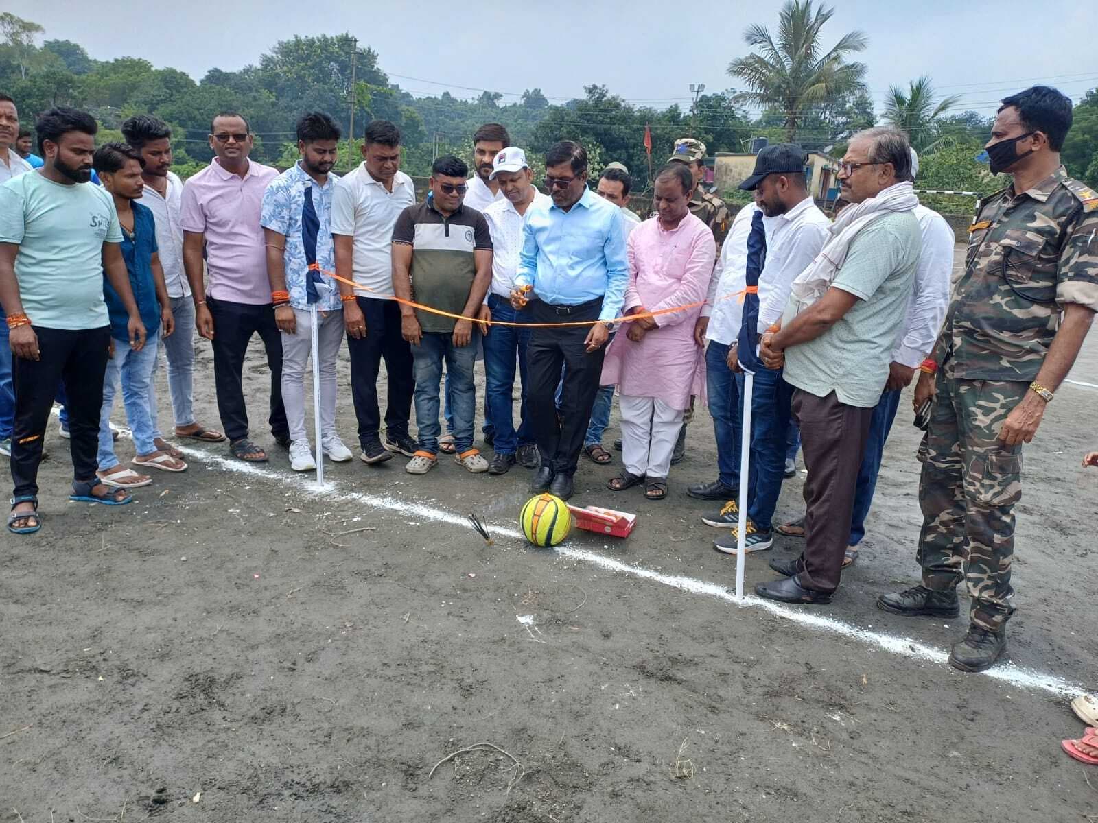 Bokaro News : मकोली में चार दिवसीय फुटबॉल टूर्नामेंट शुरू