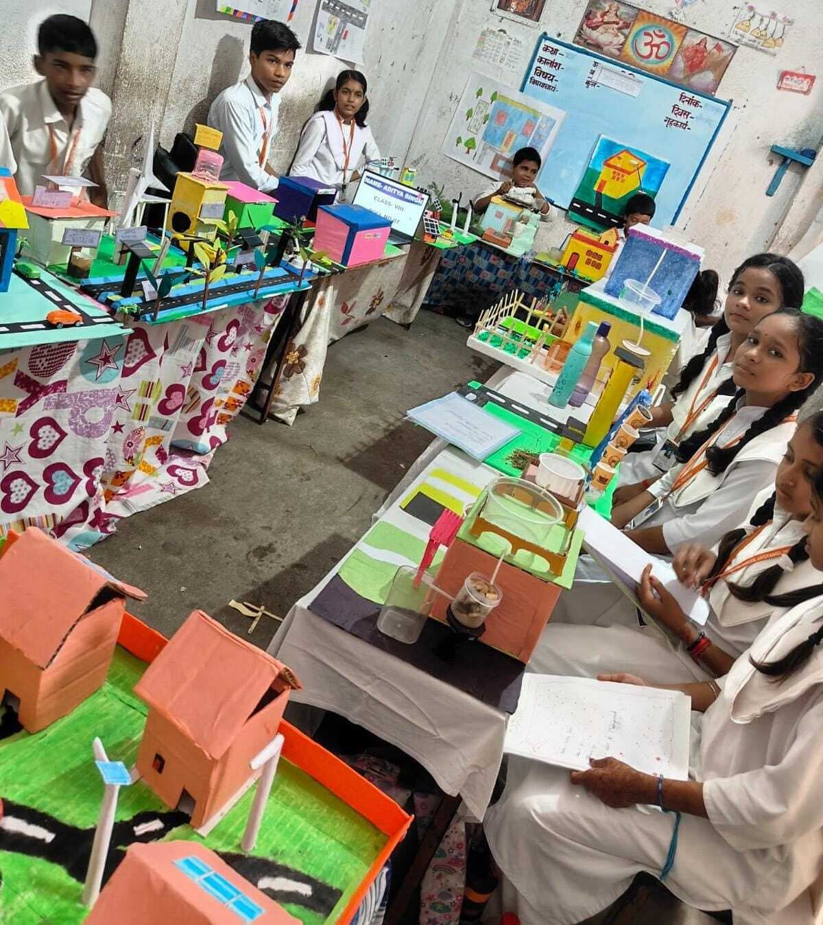 ज्ञान-विज्ञान मेला में स्कूली बच्चों ने दिखाया कौशल