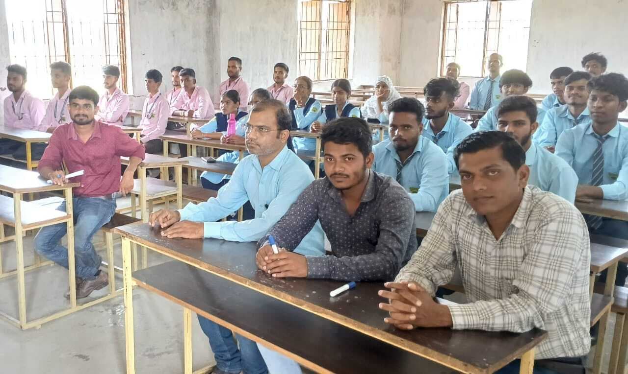 Giridih News: खंडोली प्रौद्योगिकी संस्थान में मना एंटी रैगिंग-डे