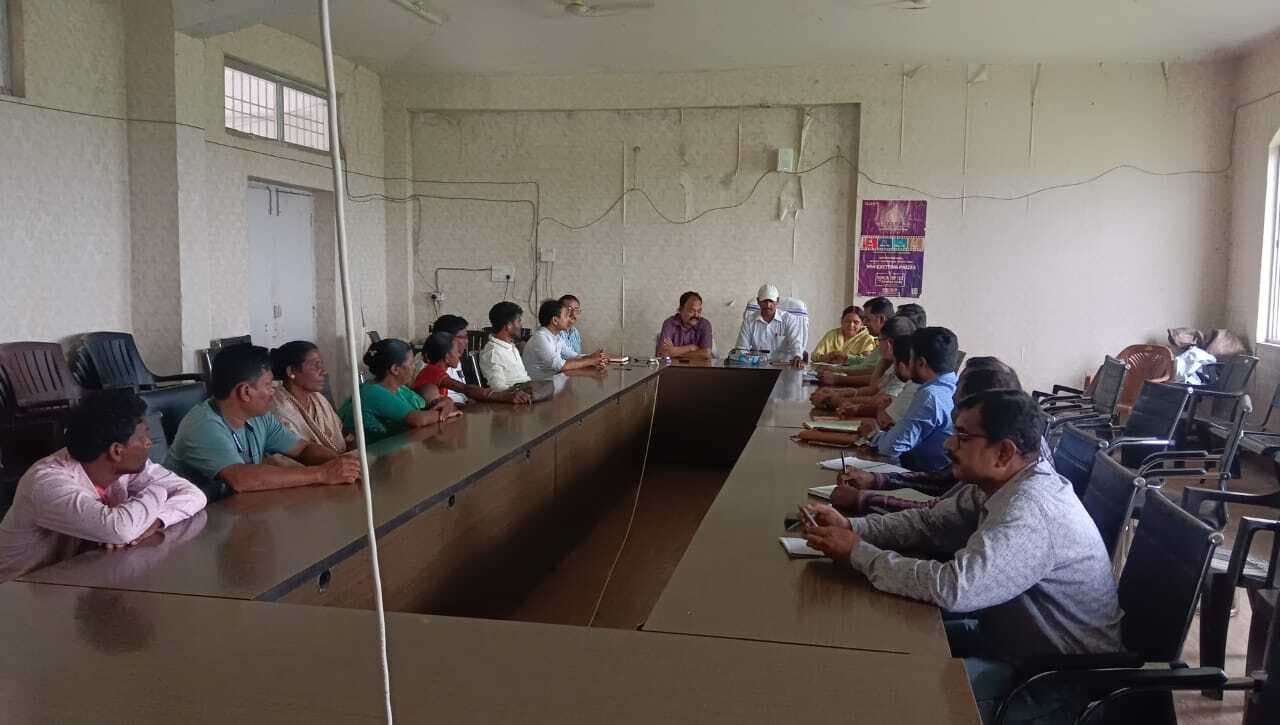 पंसों ने प्रखंड प्रमुख को क्षेत्र की समस्याओं से कराया अवगत