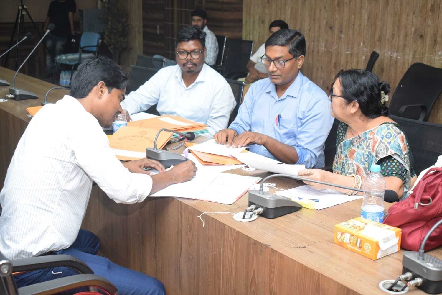 सहायक आचार्य नियुक्ति में सरकारी मानदंडों का करें अनुपालन