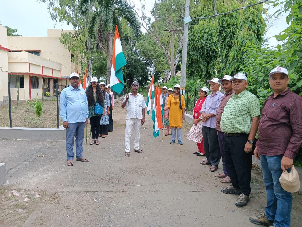 यूआर कॉलेज परिसर में तिरंगा कार्यक्रम