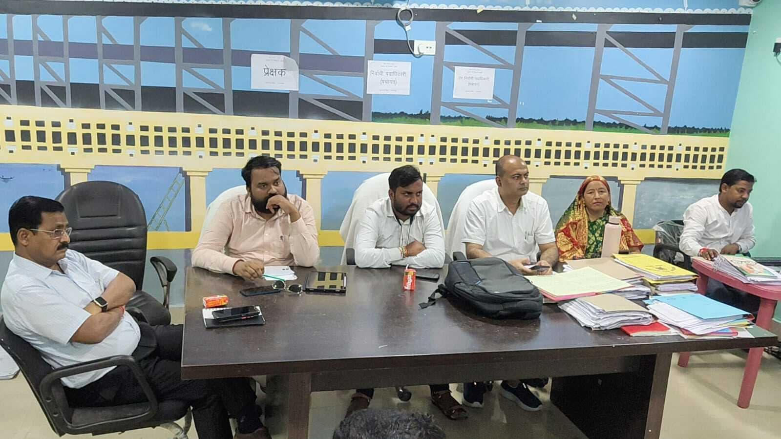 पंचायत समिति की बैठक, विभिन्न योजनाओं की हुई समीक्षा