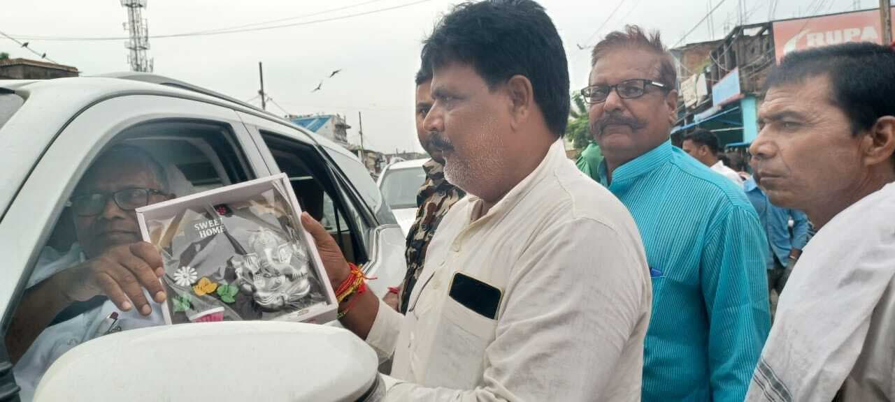 राजद नेताओं का भव्य स्वागत, पिपरा कांड की जांच को लेकर पहुंचे वरिष्ठ नेता