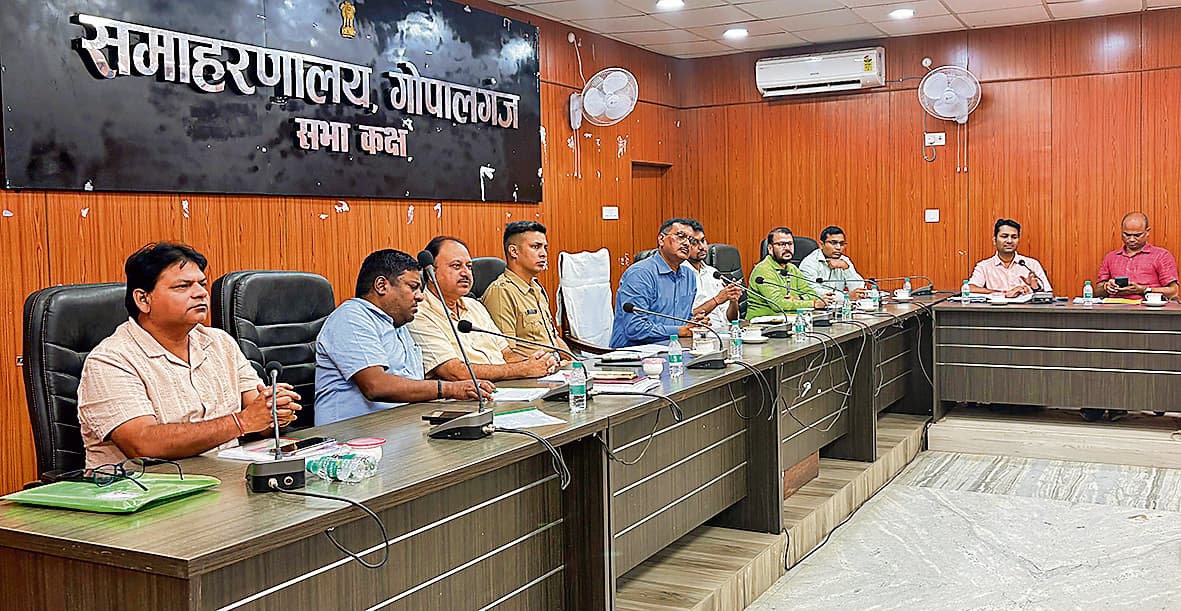 Gopalganj News : सुव्यवस्थित कार्ययोजना व सतत अनुश्रवण सफल निर्वाचन की कुंजी : जिलाधिकारी