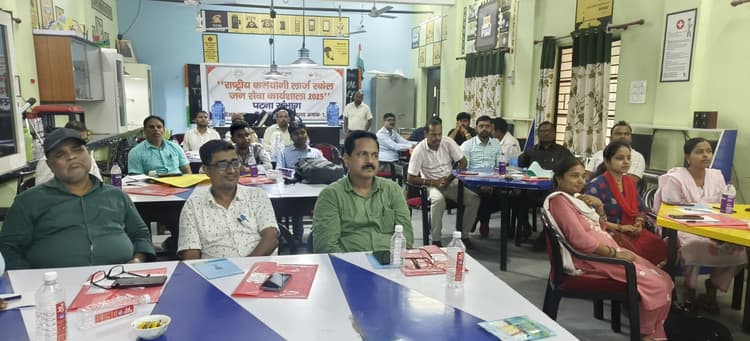 केंद्रीय विद्यालय कर्मयोगी कार्यशाला में कर्मचारियों ने लिया भाग