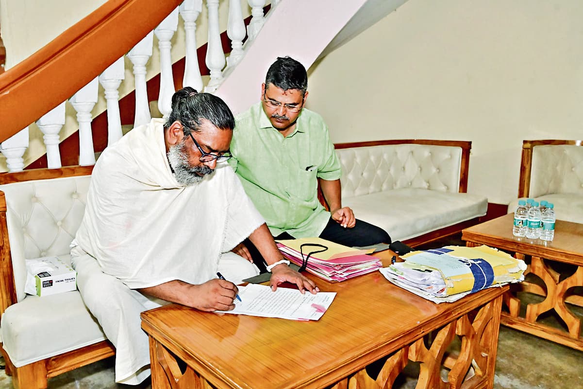 Ranchi news : जनहित के कार्यों में किसी भी प्रकार की देरी न हो : मुख्यमंत्री