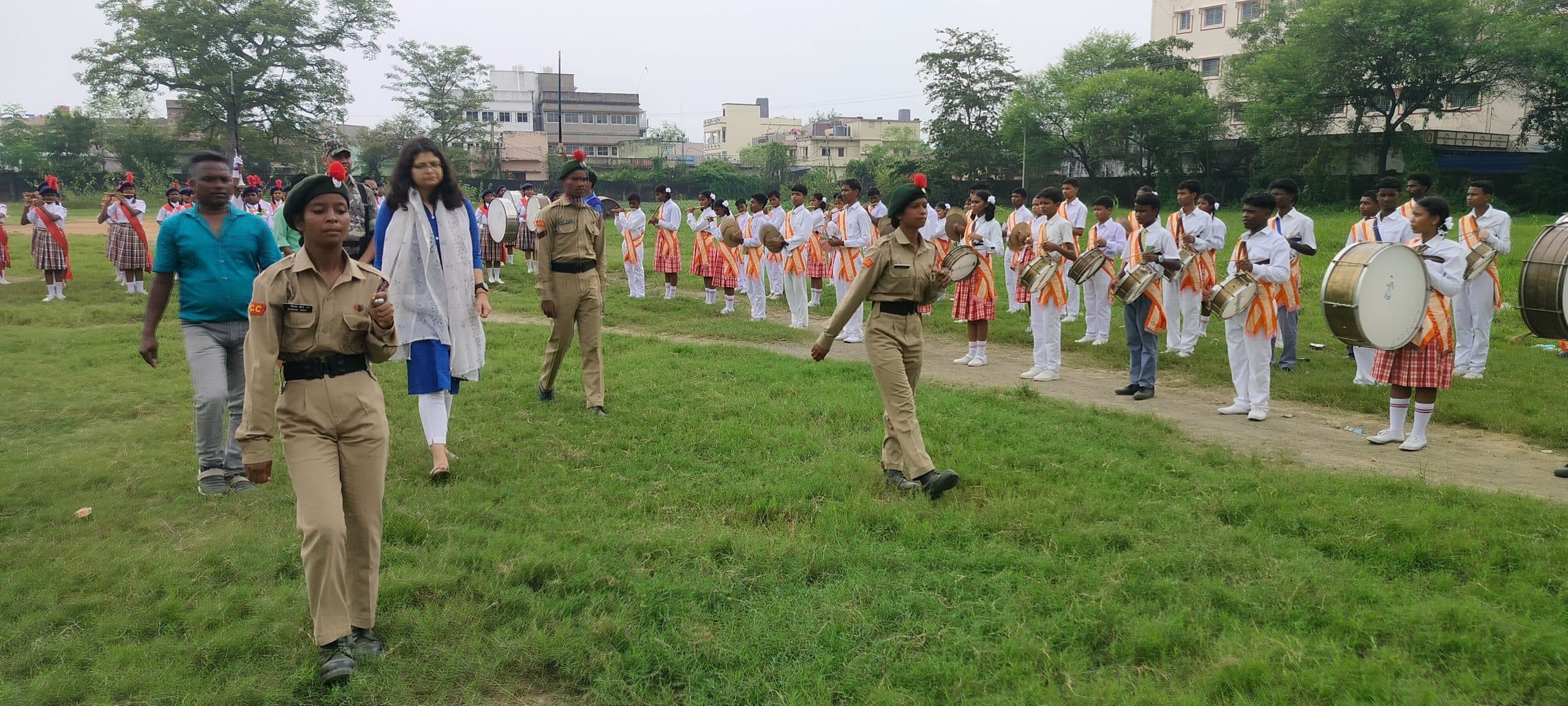 Chaibasa News : कैडेट्स को समय का सदुपयोग और फिटनेस का दिया मंत्र