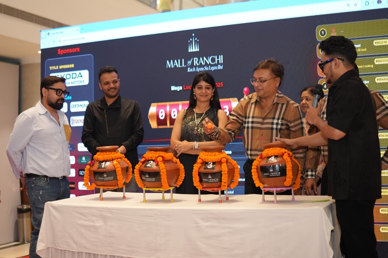 Ranchi News : मॉल ऑफ रांची की वर्षगांठ पर जश्न का धमाल