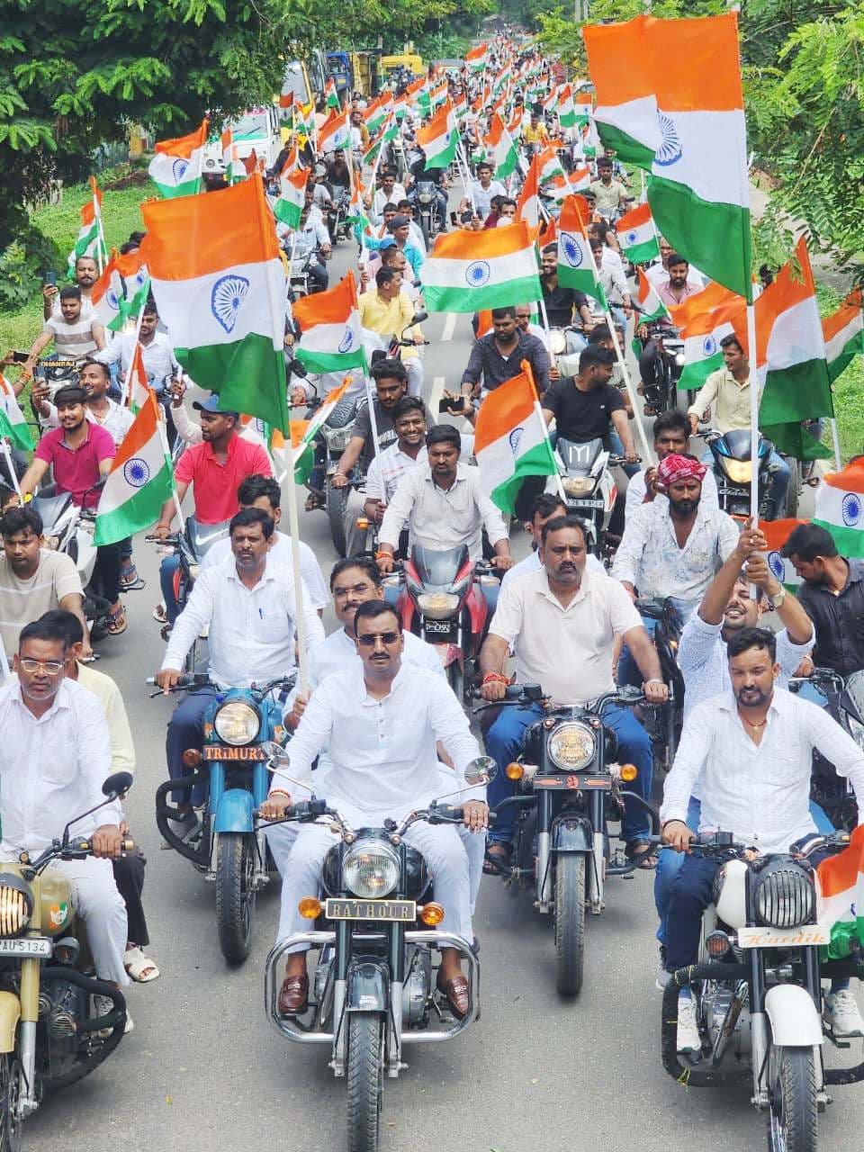 शहीदों के प्रति सम्मान का प्रतीक है तिरंगा यात्रा : सतीष सिंह