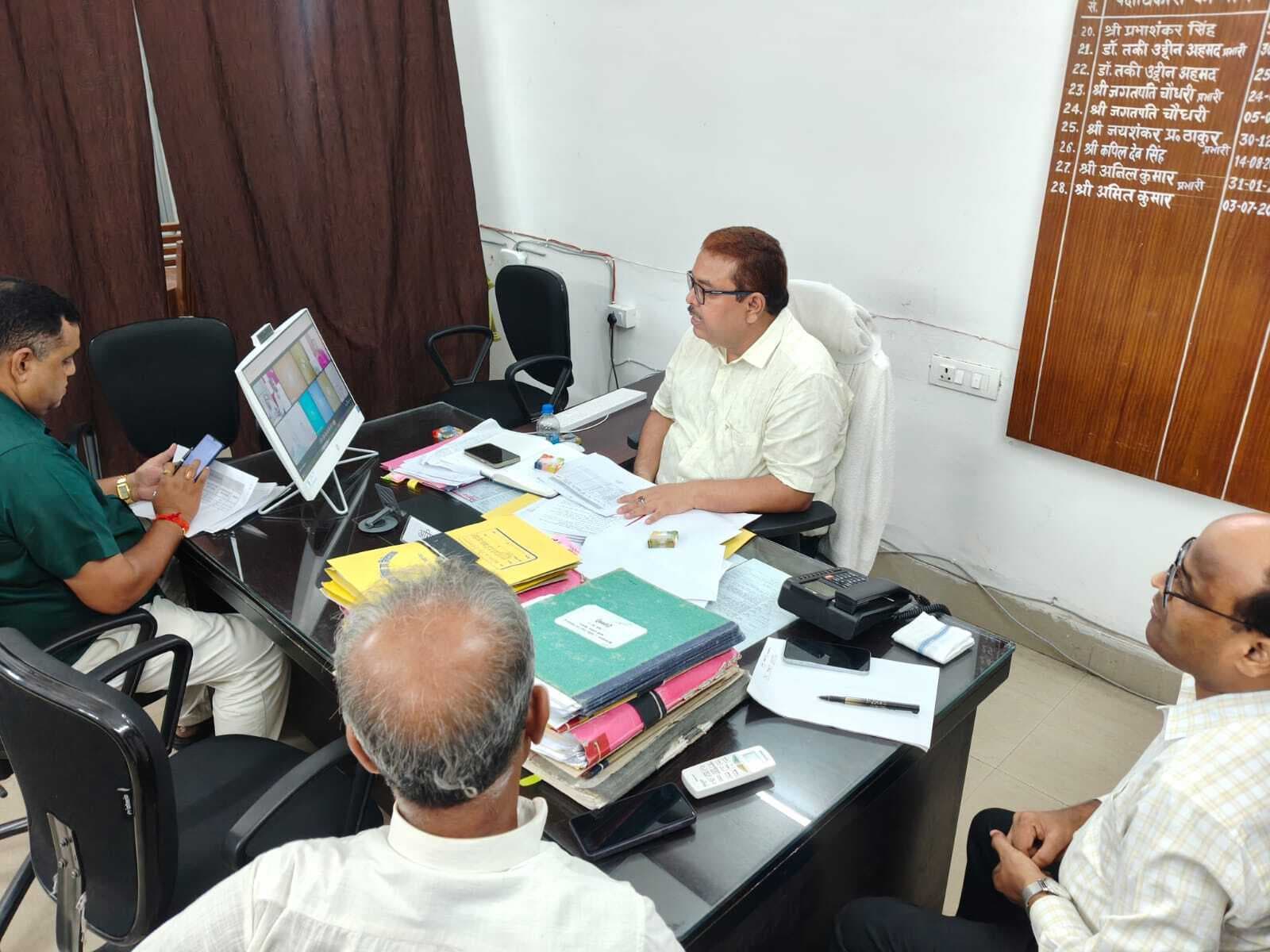 आरडीडीई ने प्रमंडल स्तर पर बैठक कर की योजनाओं की समीक्षा