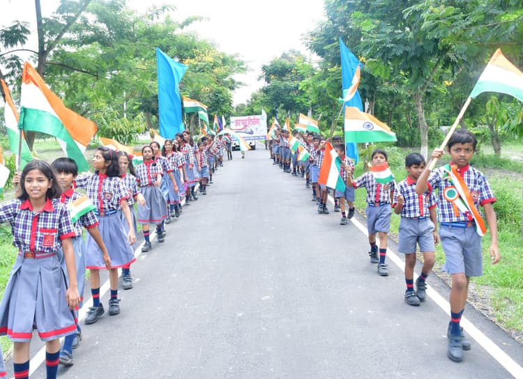 वीरपुर में 45वीं वाहिनी एसएसबी कैंप से ने निकली तिरंगा यात्रा