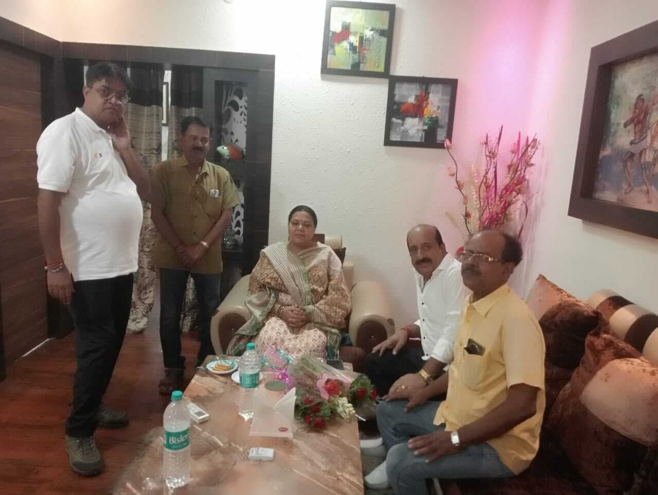 मंत्री दीपिका पांडे सिंह पहुंची पाकुड़, कांग्रेसियों ने किया स्वागत