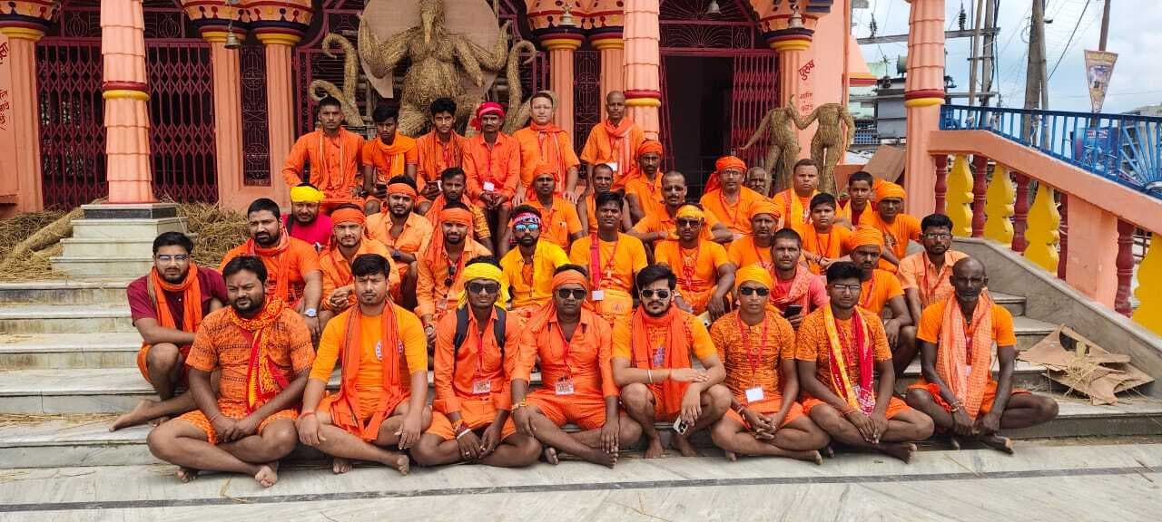 50 से अधिक कांवरियों का जत्था बाबा बैद्यनाथ धाम रवाना