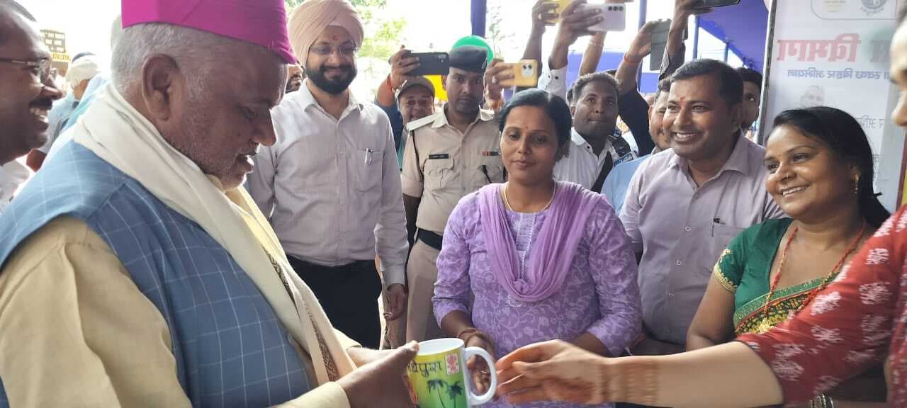 ग्रामीण विकास मंत्री ने स्वयं सहायता समूहों के बीच बांटे 21 करोड़ 35 लाख