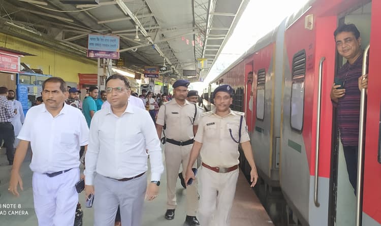 एसडीओ के नेतृत्व में रेलवे स्टेशन पर चलाया सघन जांच अभियान