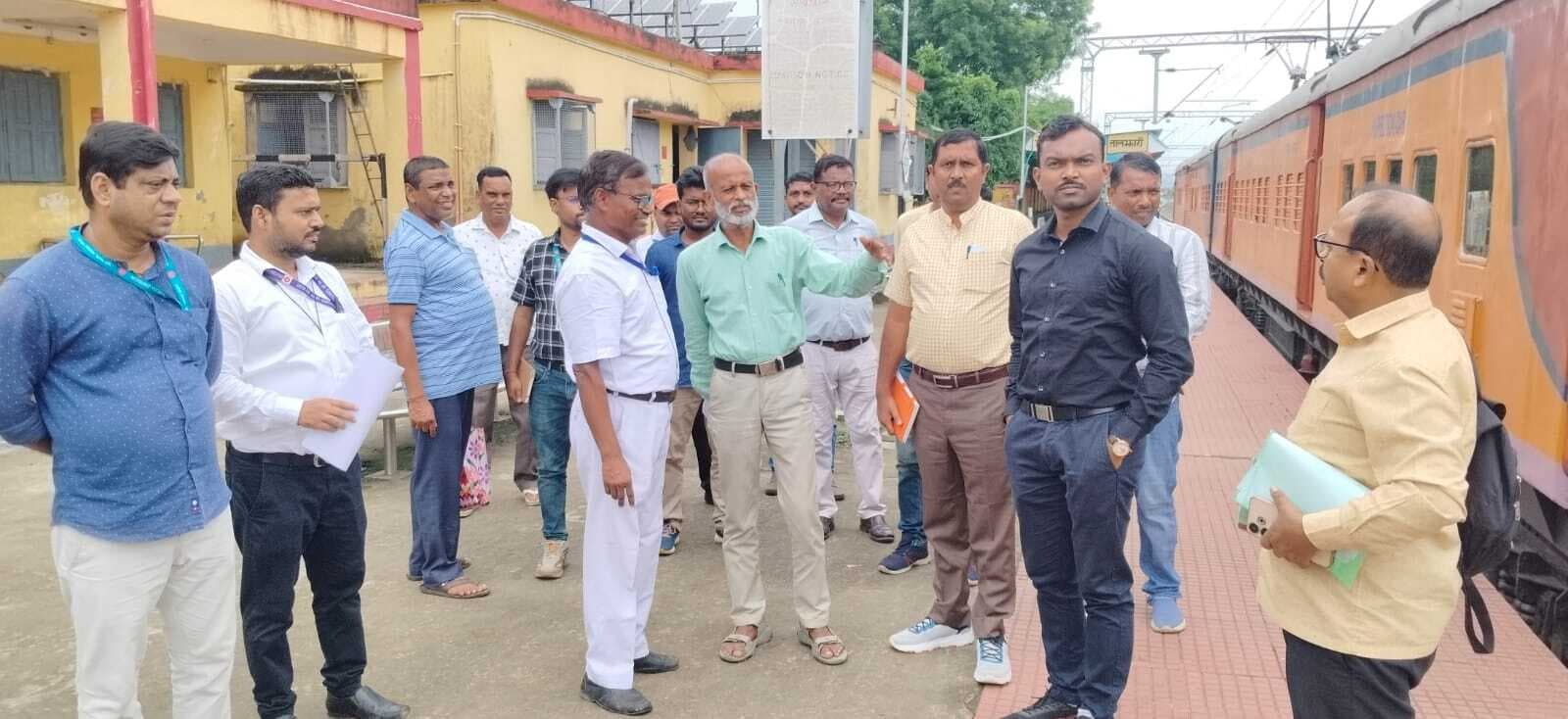 एडीआरएम ने तालझारी स्टेशन का किया निरीक्षण