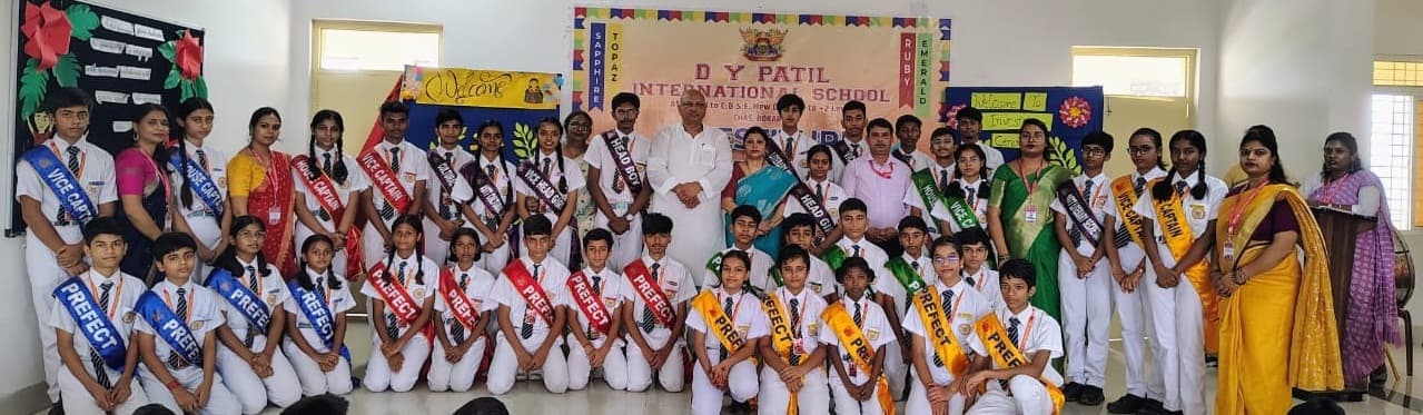 Bokaro News : डीवाई पाटिल इंटरनेशनल स्कूल में शपथ ग्रहण समारोह