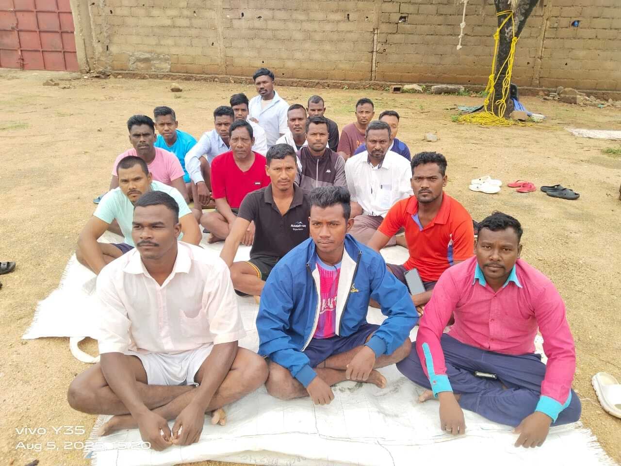 Bokaro News : अफ्रीकी देश कैमरून में फंसे बोकारो-हजारीबाग के 19 प्रवासी मजदूर,