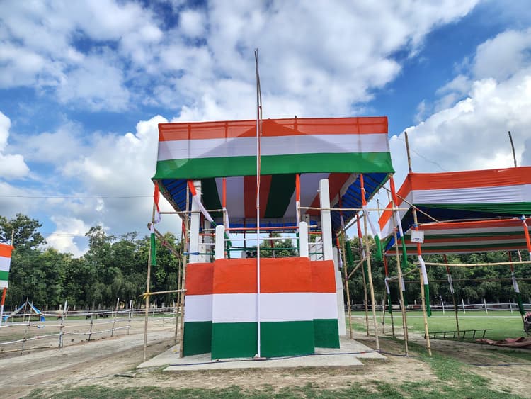 Motihari: गांधी मैदान सजधज कर तैयार, प्रभारी मंत्री करेंगे झंडोत्तोलन