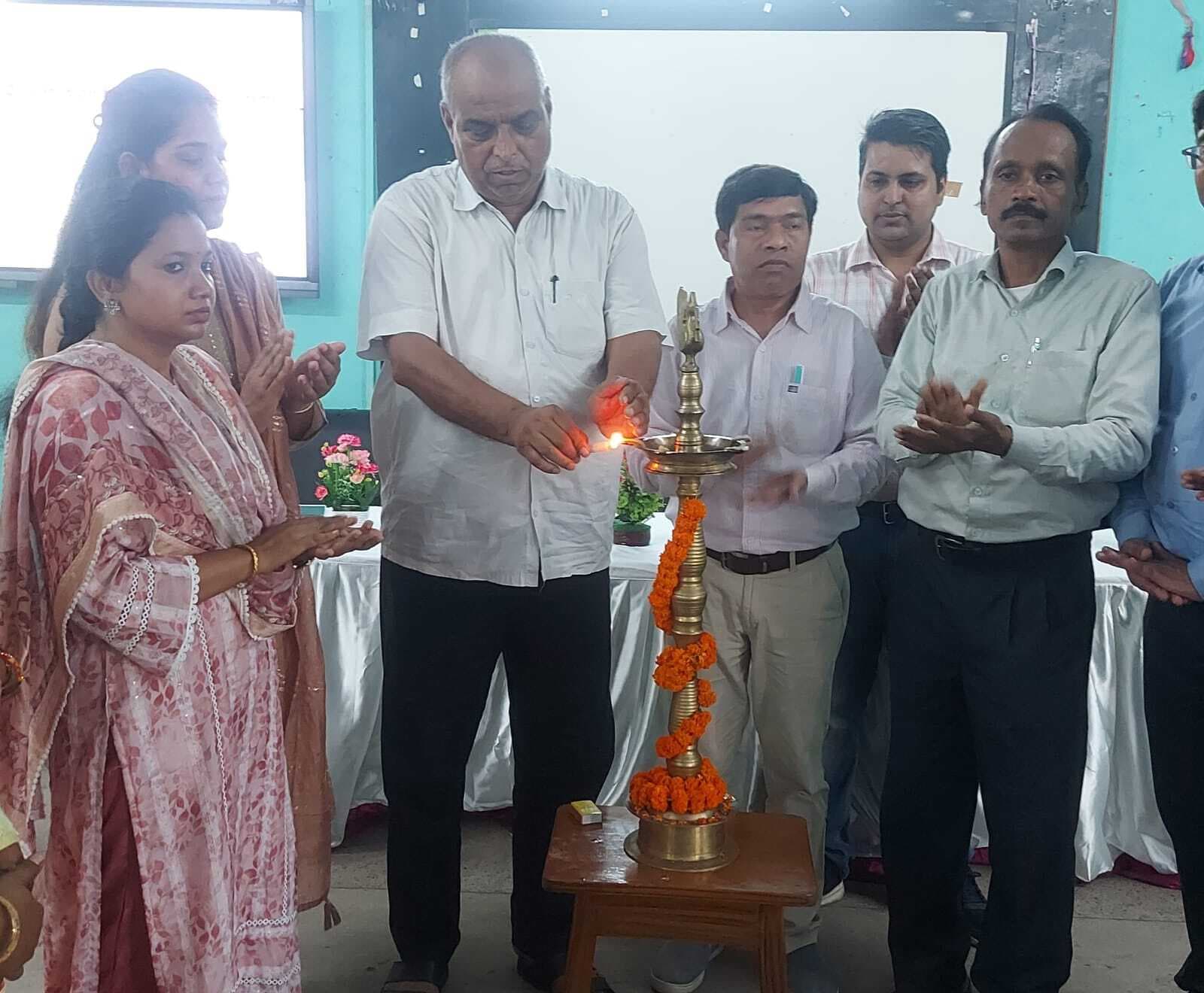 Bokaro News : केबी कॉलेज में ओरिएंटेशन सह इंडक्शन कार्यक्रम