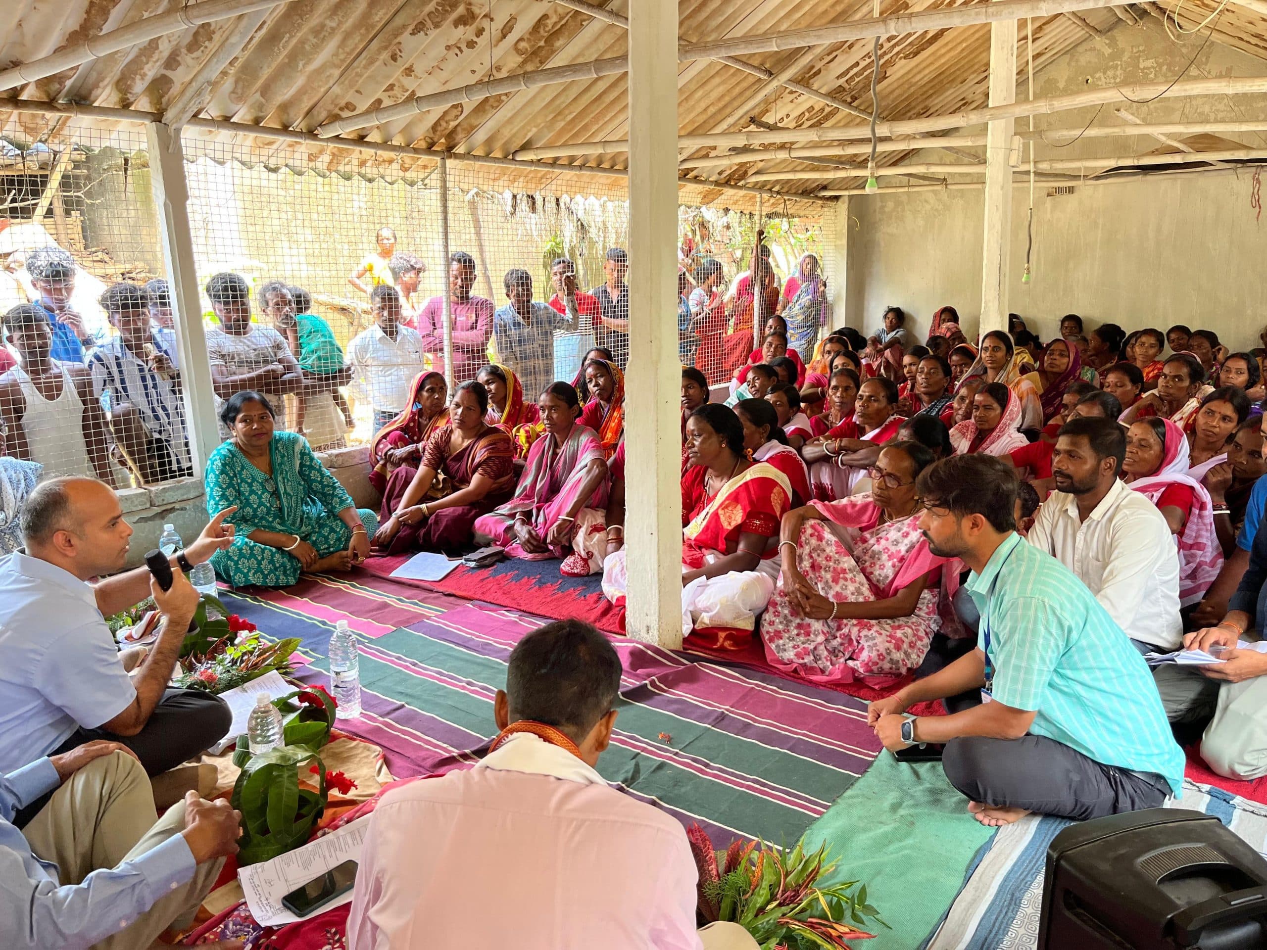 East Singhbhum News : आय बढ़ाने के लिए महिलाओं को केसीसी लोन दिलायेंगे : डीसी