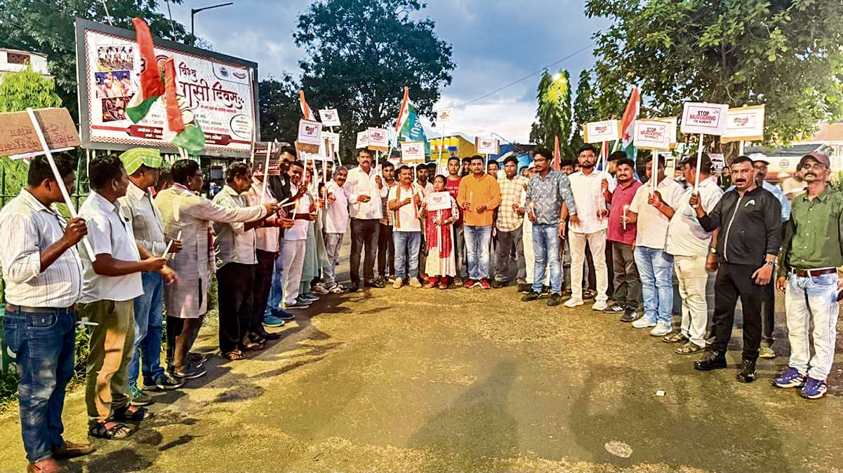 Chaibasa News : संविधान को बचाने के लिए देश जागरूक हो : सोनाराम