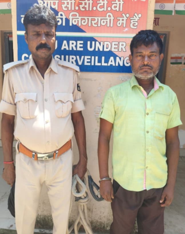 शराब तस्करी में अभियुक्त गिरफ्तार