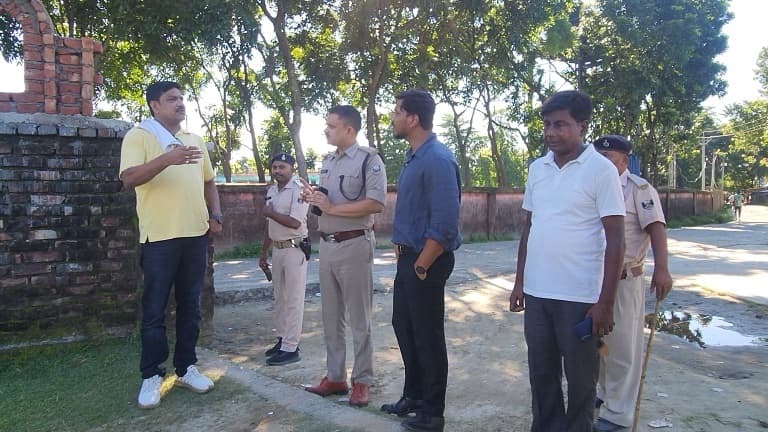 जुलूस में जगह-जगह खिलाडियों ने दिखाया लाठी खेल