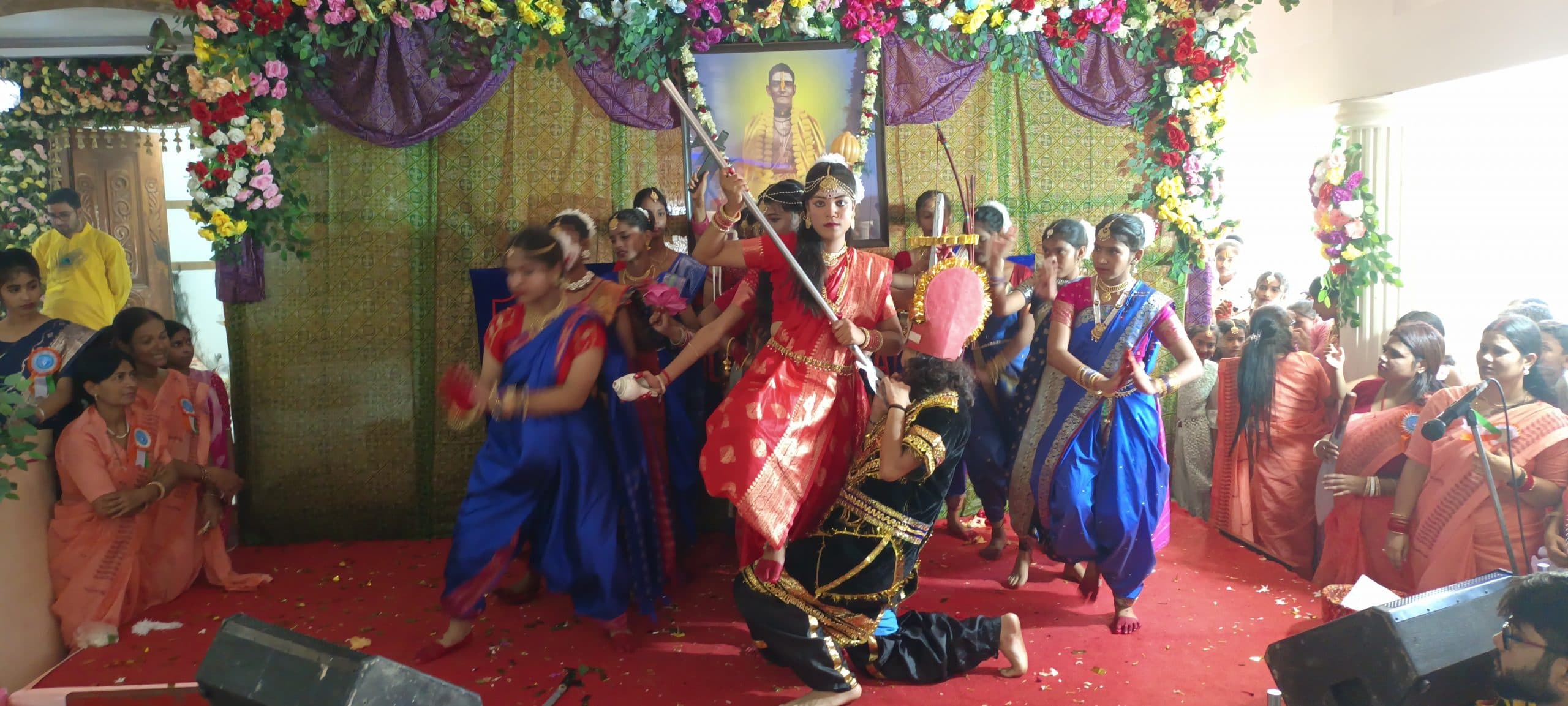 Deoghar News :श्री लीलानंद पागलबाबा विद्यापीठ में भक्ति, शिक्षा और संस्कृति का दिखा संगम