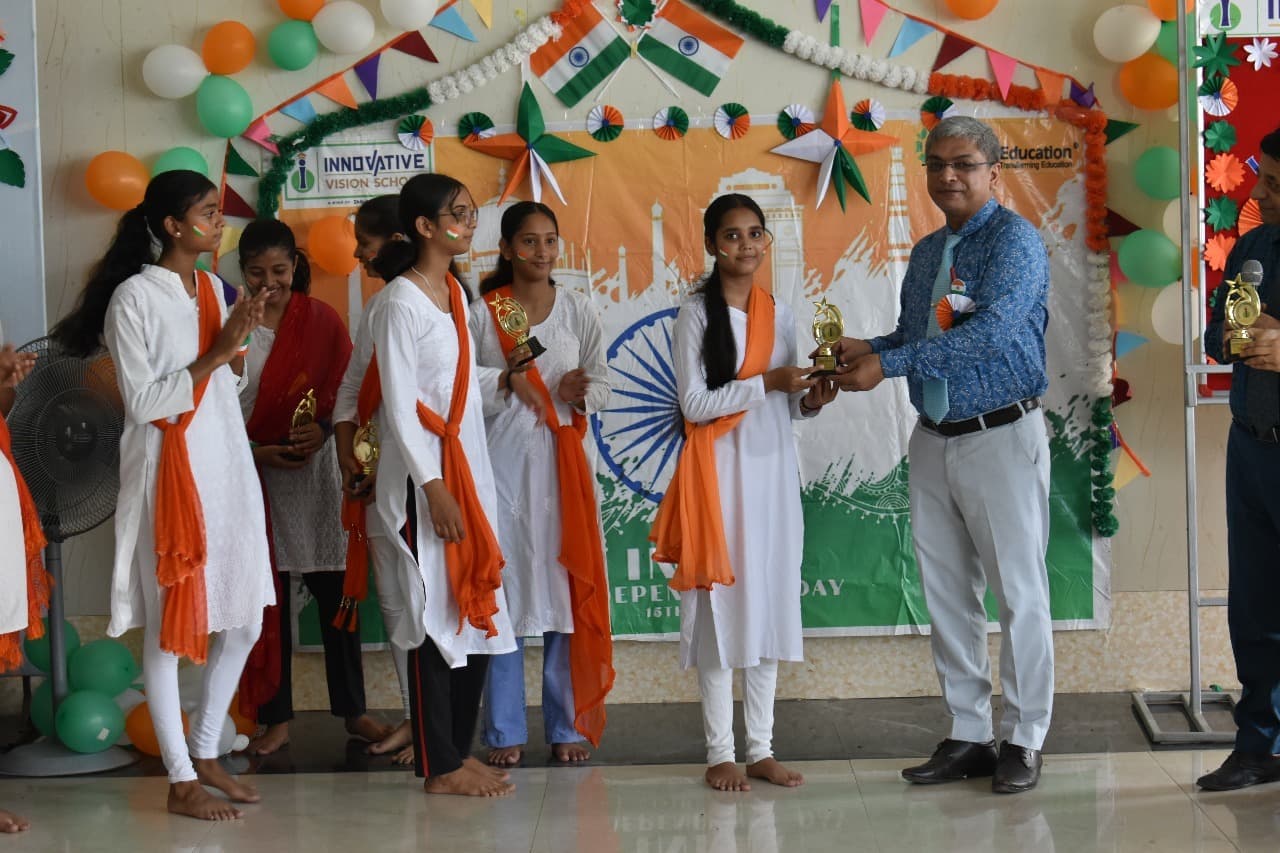 Samastipur News:इन्नोवेटिव विजन स्कूल में धूमधाम ने मना स्वतंत्रता दिवस