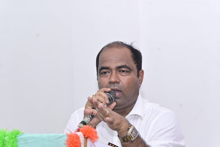 वीआईपी कार्यालय में कार्यकर्ता सम्मेलन, संगठन मजबूती पर विचार विर्मश