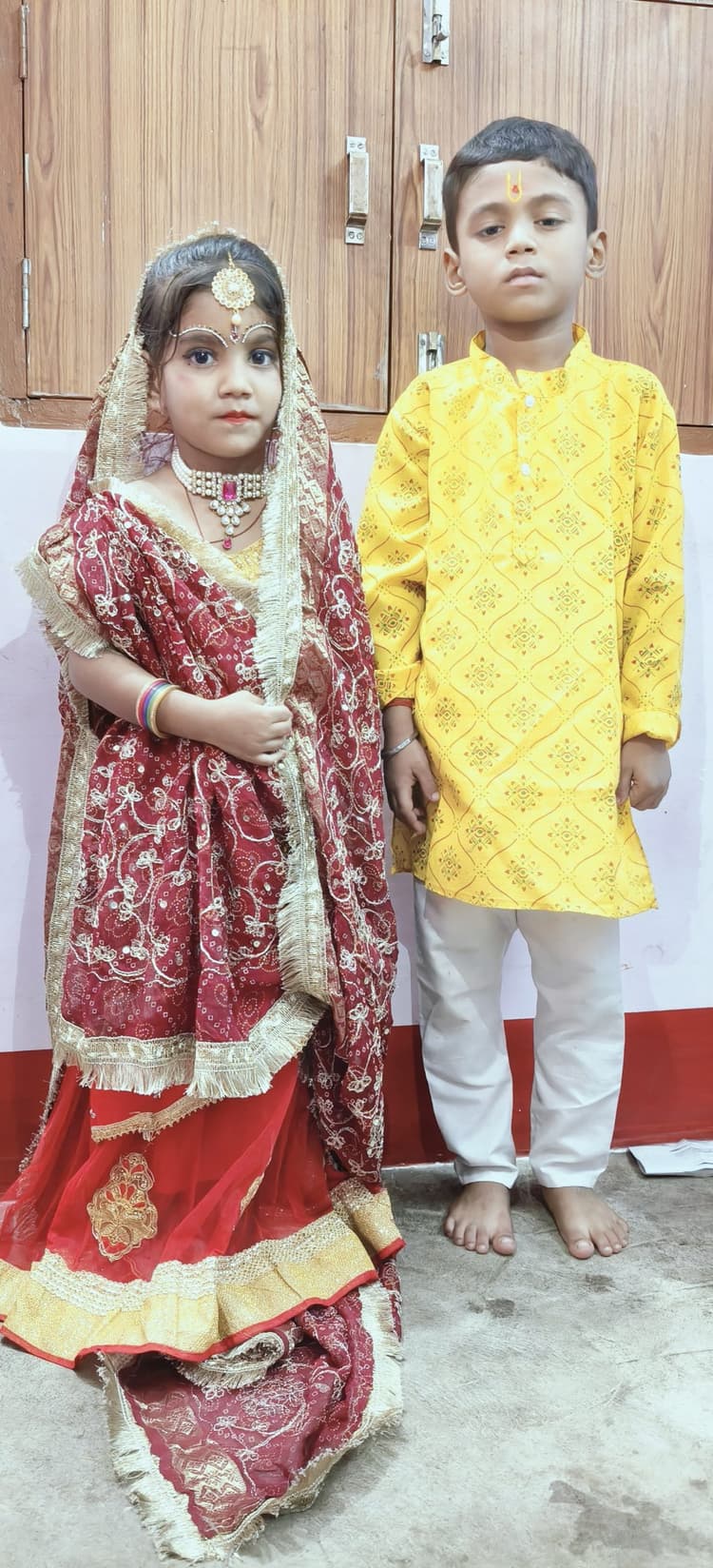 धूमधाम से मनाई गई श्रीकृष्ण जन्माष्टमी, जगह-जगह सजे भव्य पंडाल