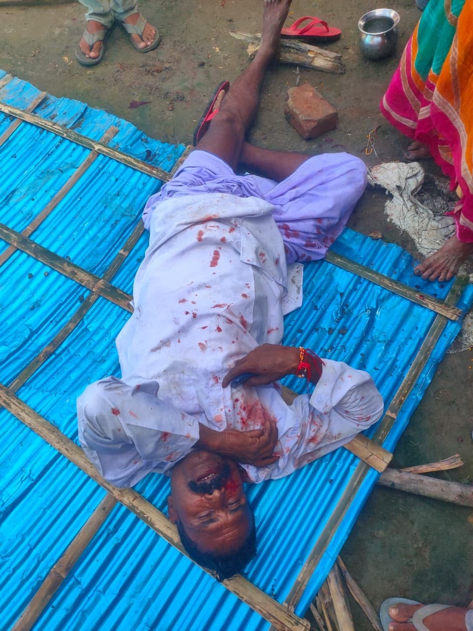 मारपीट में आधा दर्जन लोग घायल