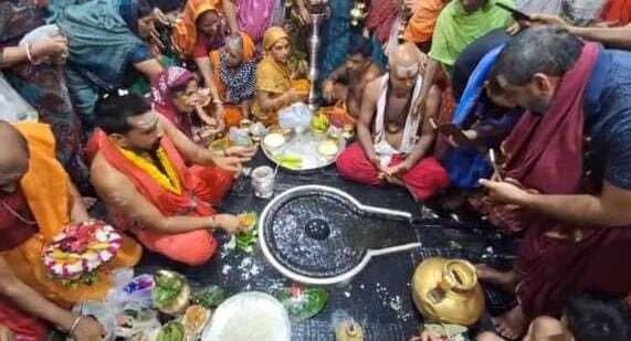 Deoghar News : जन्माष्टमी पर 80 हजार श्रद्धालुओं ने किया जलार्पण