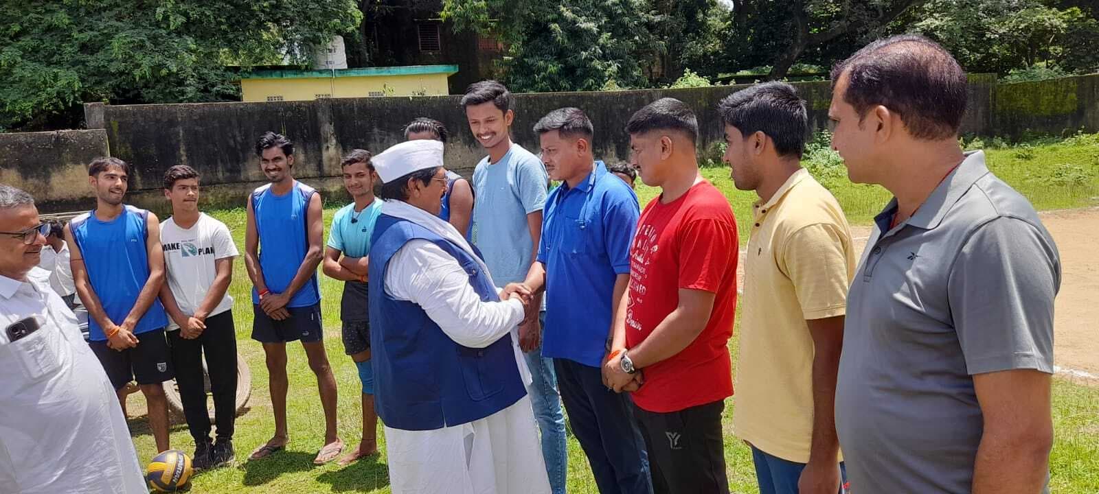 वॉलीबॉल में तिलैया ने पालोजोरी को हराकर खिताब पर जमाया कब्जा